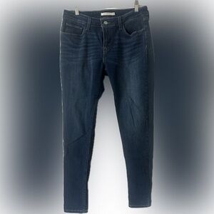 Levi's Women’s Deep Indigo Super Skinny Jeans - size 31.